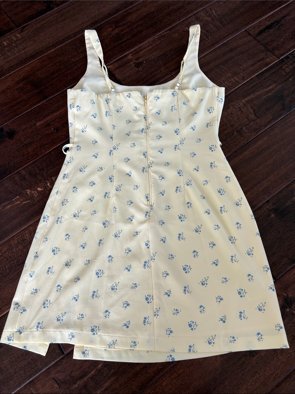 Abercrombie & Fitch Sunny Yellow Mini Dress with Blue Floral Print - Picture 5 of 8